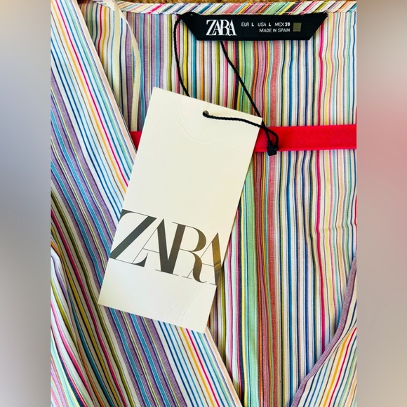 NWT!! Zara Striped Shirred Hem Puff Sleeve Crop Blouse Top, Size Large!! - Picture 3 of 7